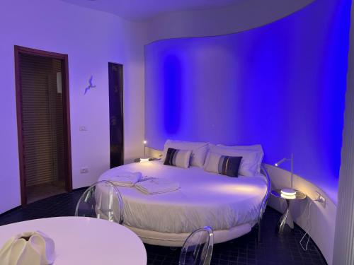 Garden Suite Castle — 4-Star Luxury Hotel in Desenzano Del Garda, Italy