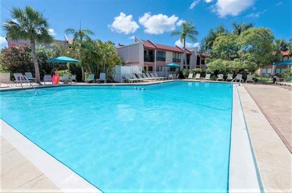 Runaway Bay 213 1845191 in Bradenton Beach, United States