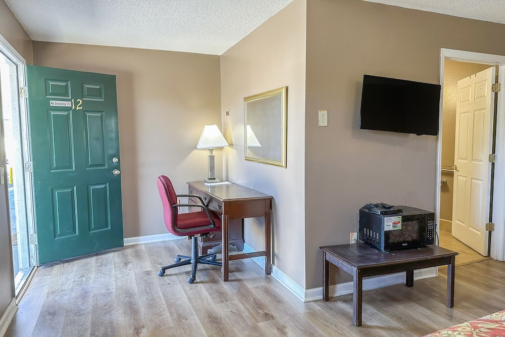 Sparta Seven Motel By OYO near Milledgeville - photo 7