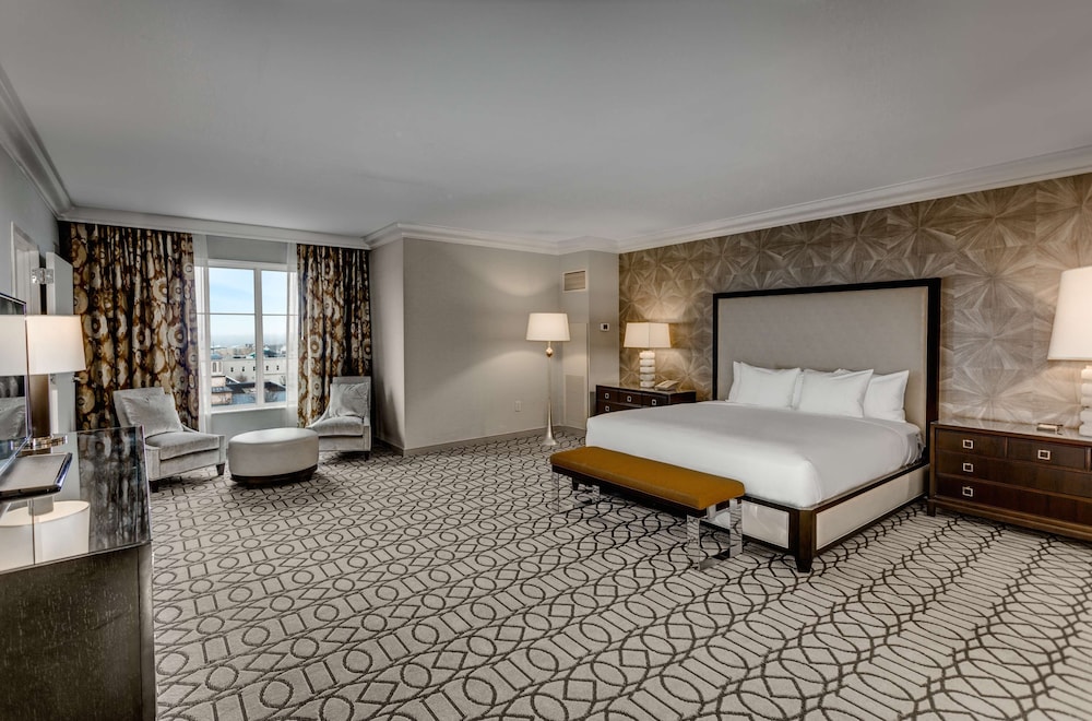 Hilton Columbus at Easton - photo 12
