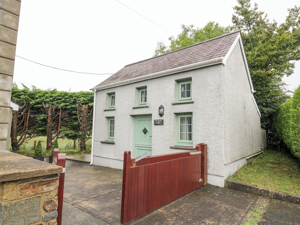 Ty Bach Twt - last minute hotel in Llandysul