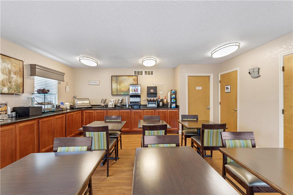 Best Western Space Shuttle Inn - photo 6
