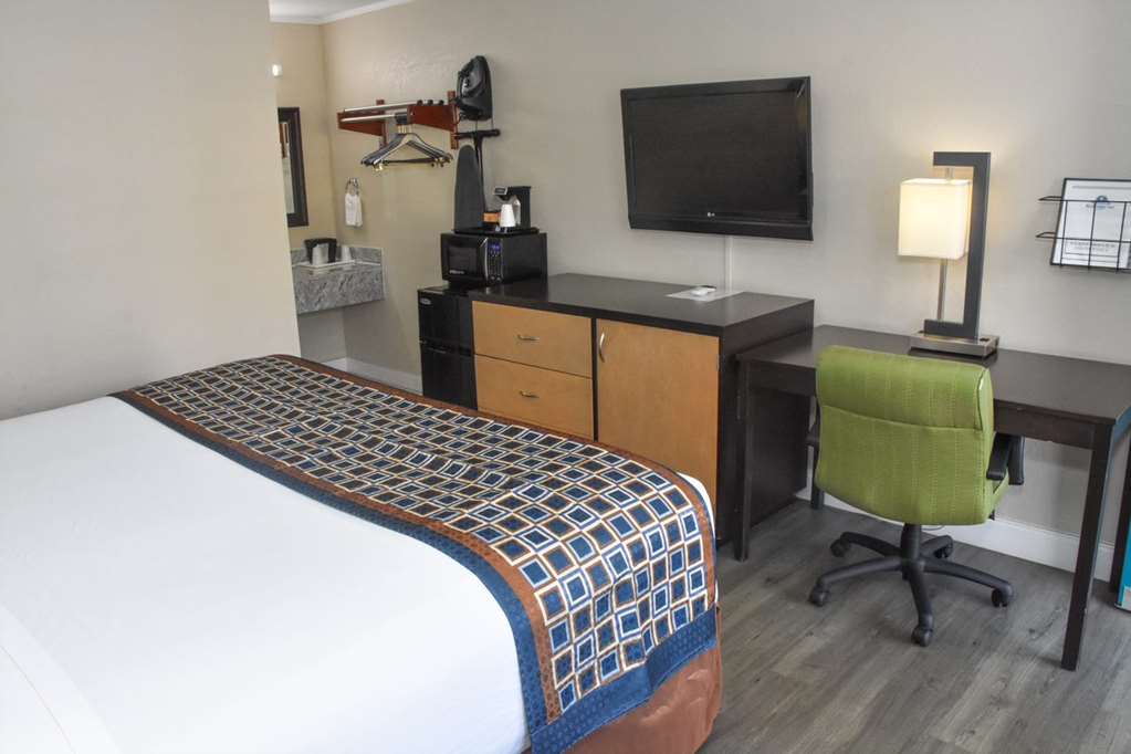 Americas Best Value Inn St. George SC - photo 2