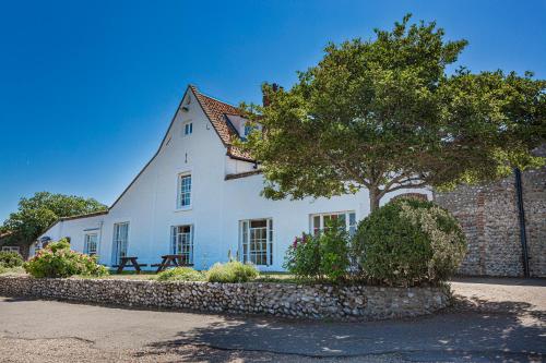 The Manor Coastal Hotel & Inn Blakeney The Coaching Inn Group — hotel in Holt