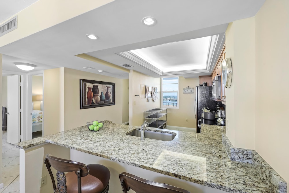 South Seas Tower 3 905 - photo 10