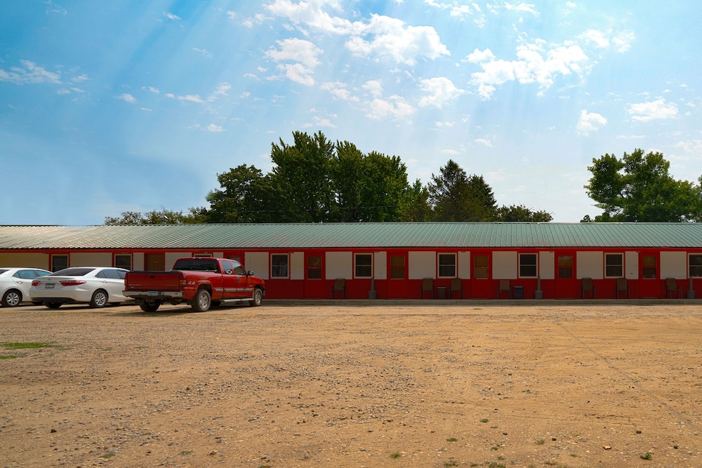 OYO Hotel Lamberton Hwy 14 - photo 21