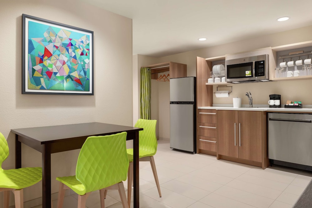 Home2 Suites by Hilton Overland Park - photo 21