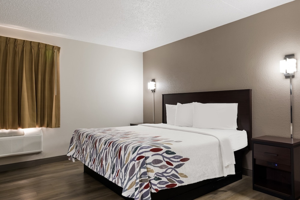 Red Roof Inn Hartford New Britain - photo 13
