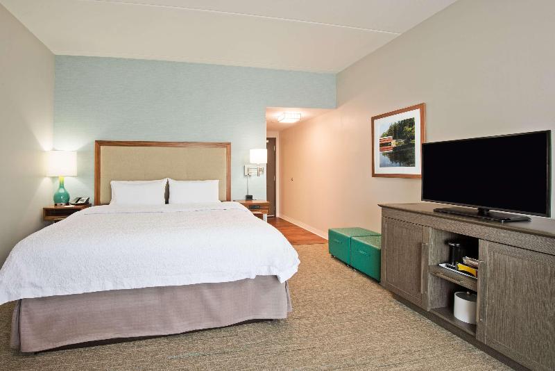 Hampton Inn & Suites North Huntingdon Irwin - photo 115
