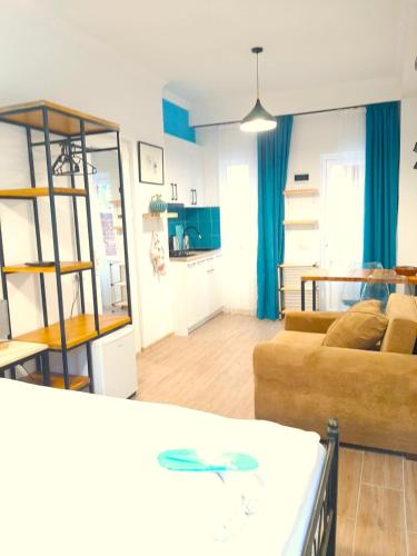 Style Apartment with Courtyard