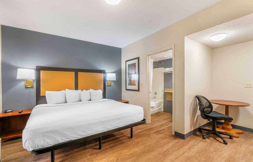 Extended Stay America Suites Chesapeake Greenbrier Circle - photo 7