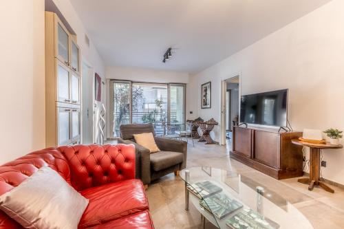 L'elegante Casa Di Anna Roma EUR — 4-Star Luxury Hotel in Rome, Italy
