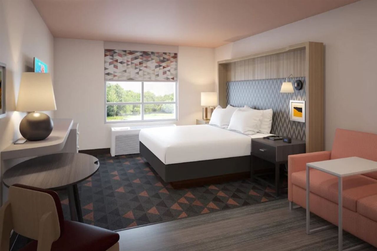 Holiday Inn Hotel & Suites Savannah Airport Pooler - photo 11