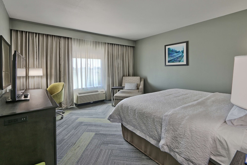 Hampton Inn & Suites Guthrie - photo 6