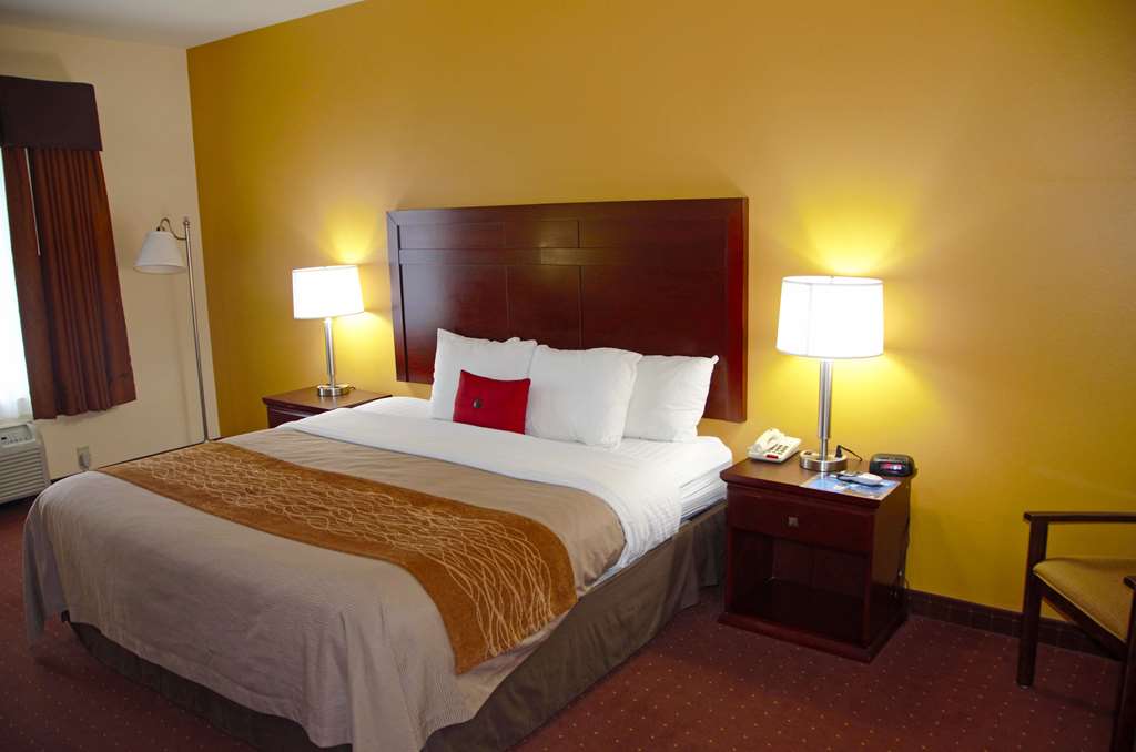 Americas Best Value Inn St. Robert - photo 10
