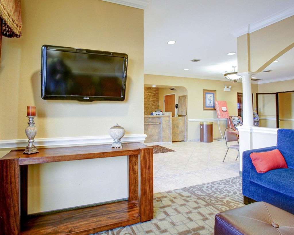 Comfort Suites Brenham - photo 3