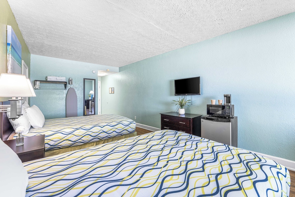Boardwalk Beach Hotel - photo 16