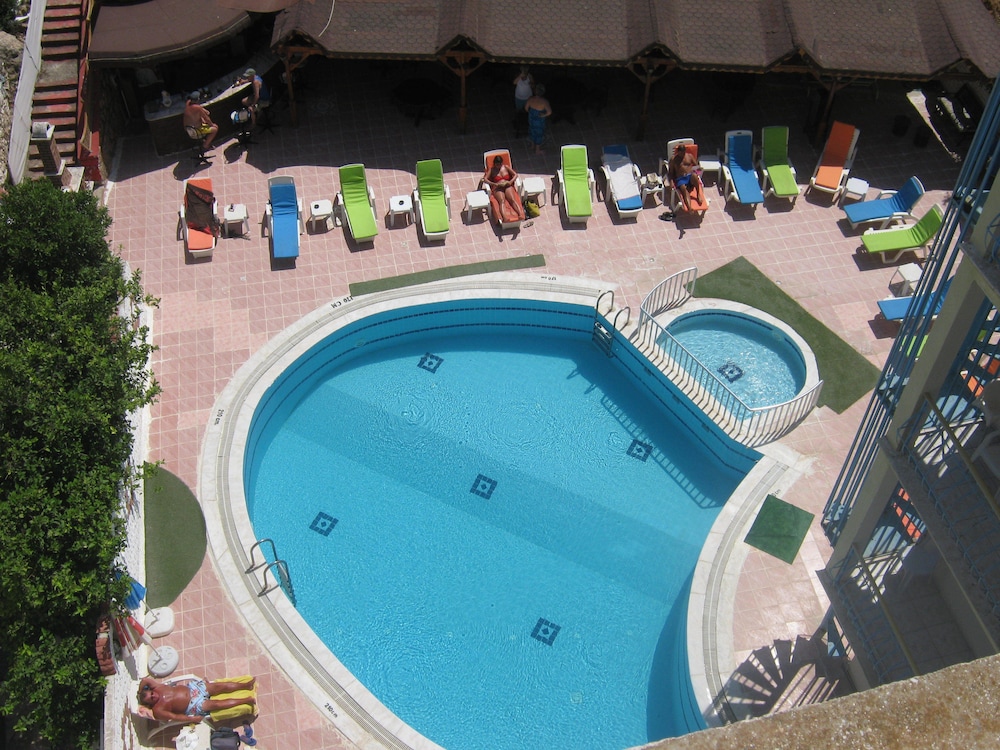 Atlantik Apart Hotel in Didim, Turkey