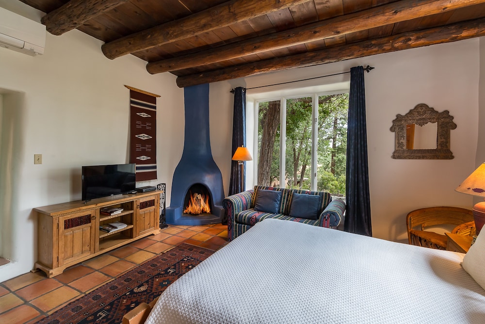 Inn Of The Turquoise Bear - photo 38
