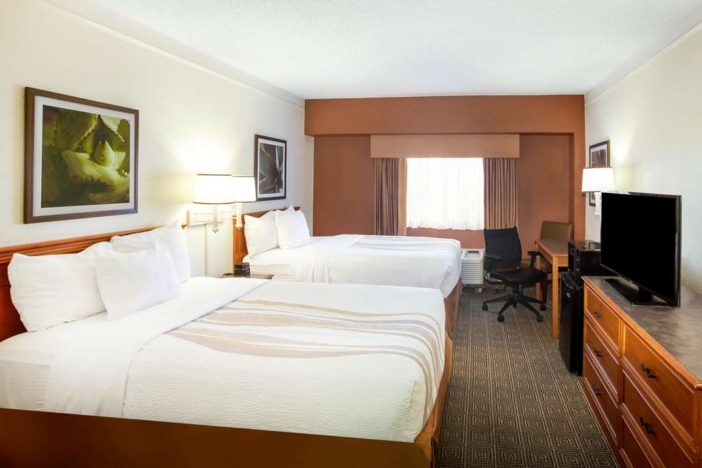 La Quinta Inn by Wyndham Austin Capitol Downtown - photo 13