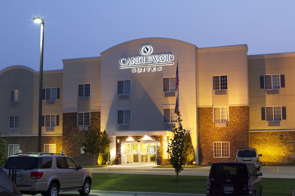 Candlewood Suites Champaign Urbana University Area by IHG - photo 46