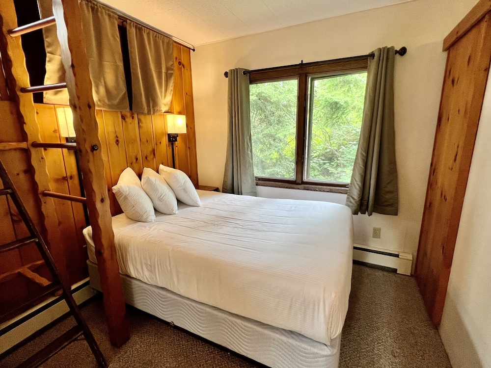 Thomsonite Beach Inn - photo 26