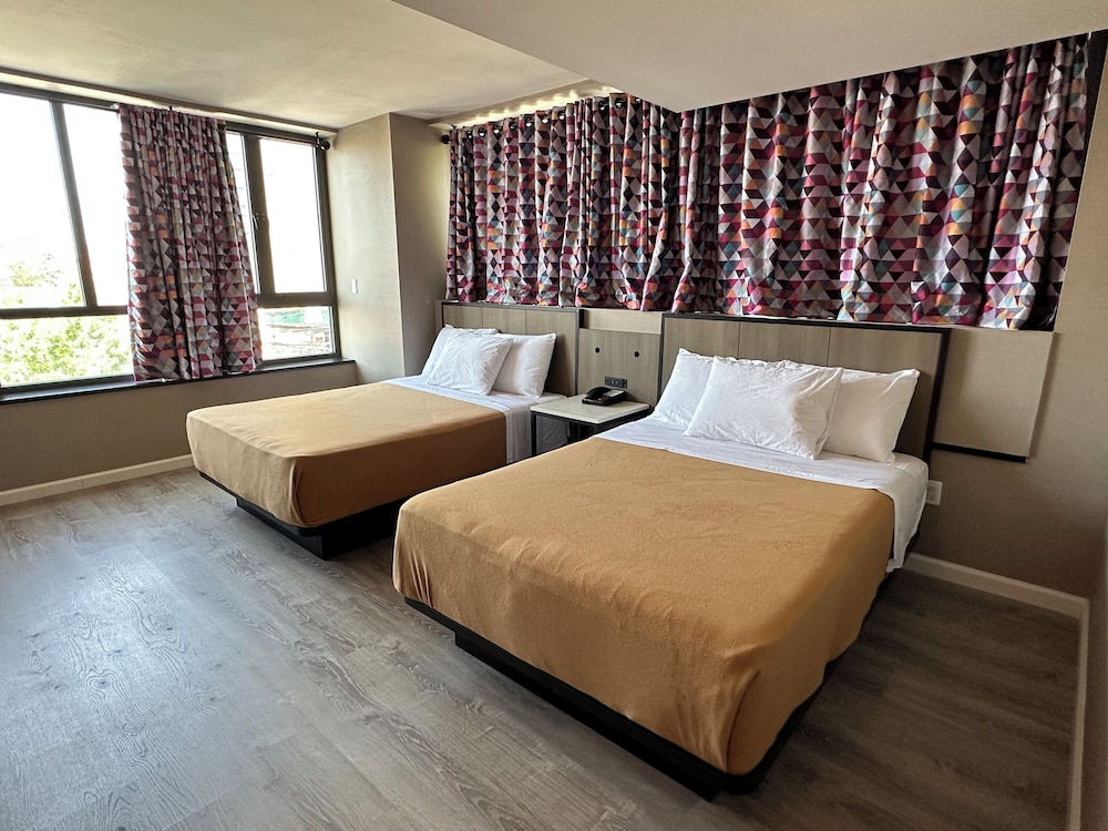 Regal Inn & Suites New York LaGuardia Hotel - photo 15
