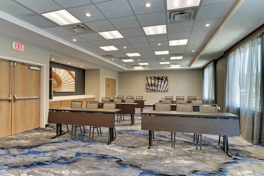 Fairfield Inn & Suites by Marriott Dallas Love Field - photo 28