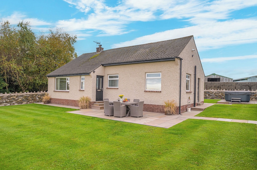 Colt Park Cottage — 4-Star Luxury Hotel in Ulverston, United Kingdom