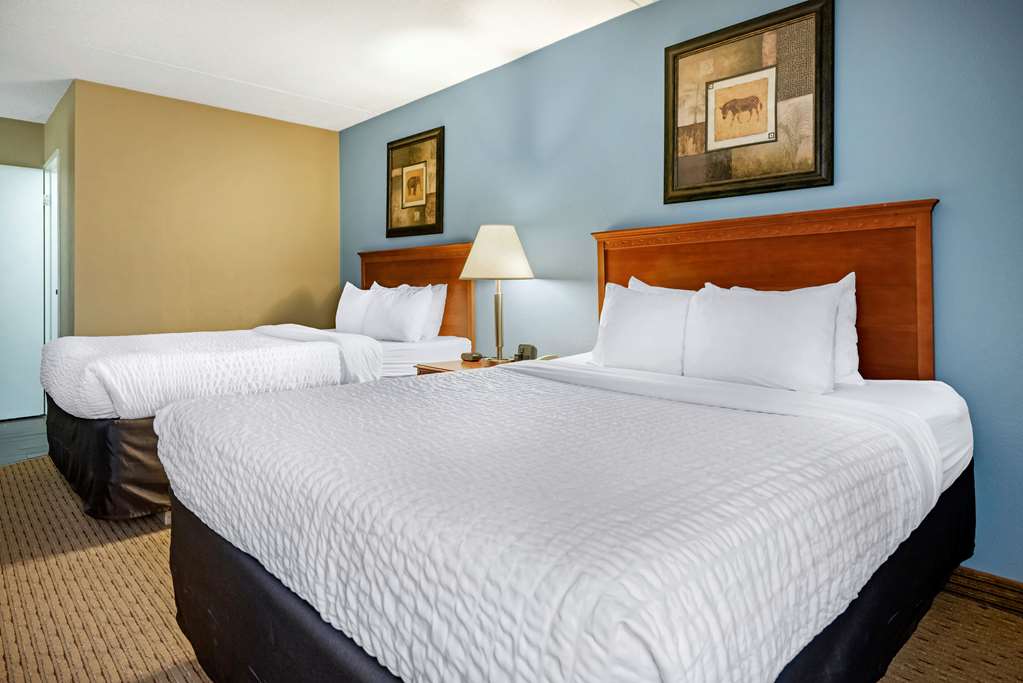 Clarion Hotel Conference Center Lexington North - photo 20