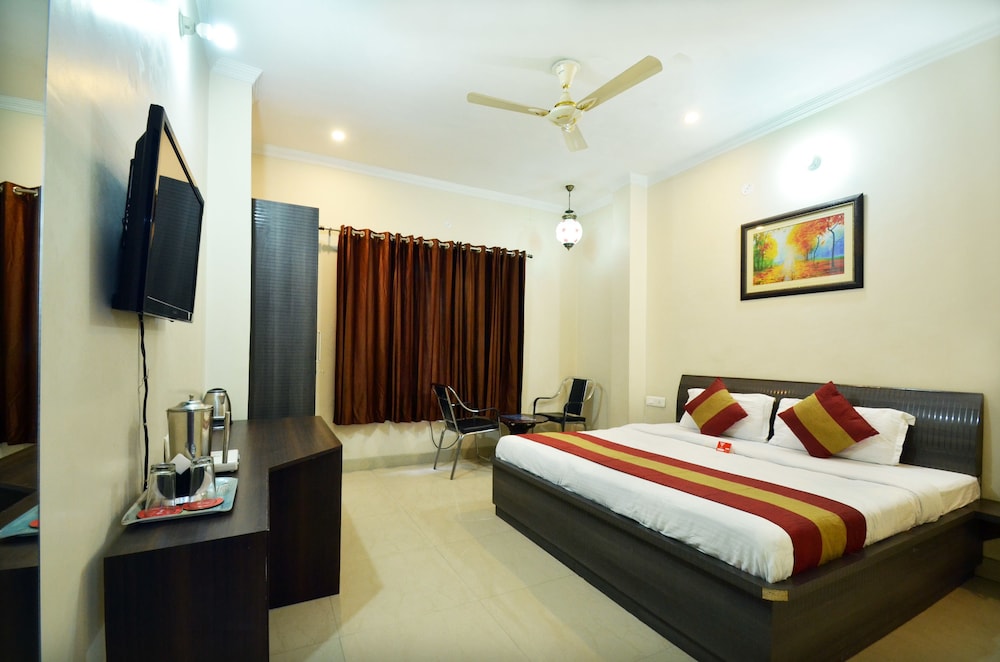 Fabhotel Golden Sunrise Inn in Amritsar, India