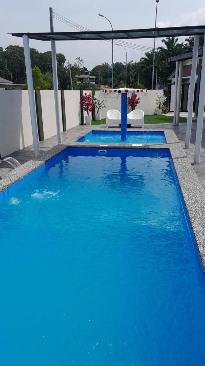 LaRinDa Teluk Kemang Private Pool Islamic — 4-Star Luxury Hotel in Port Dickson, Malaysia