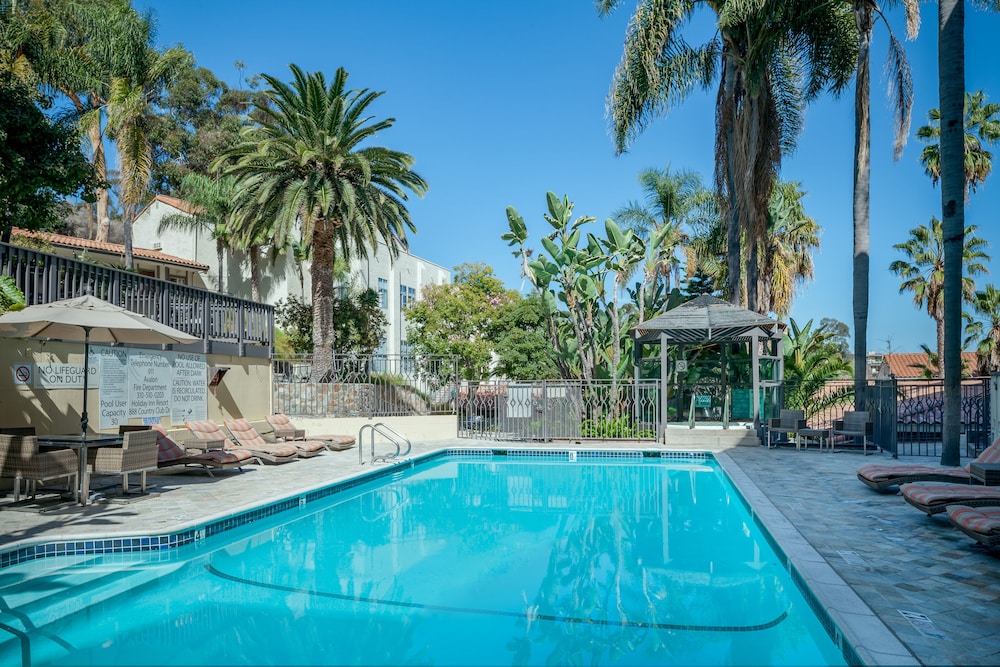 Catalina Canyon Inn - photo 19