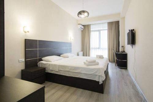Heart of Ortachala 2Bedrooms with open view