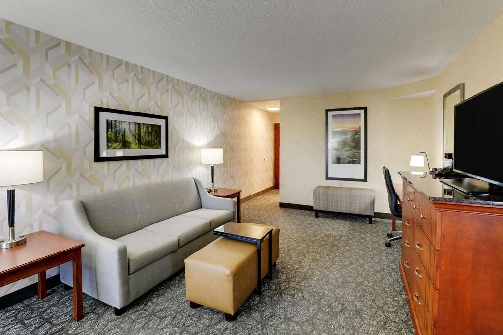 Drury Inn & Suites Marion - photo 31