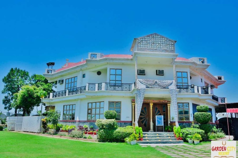 Garden Resorts & Hotel in Meerut, India