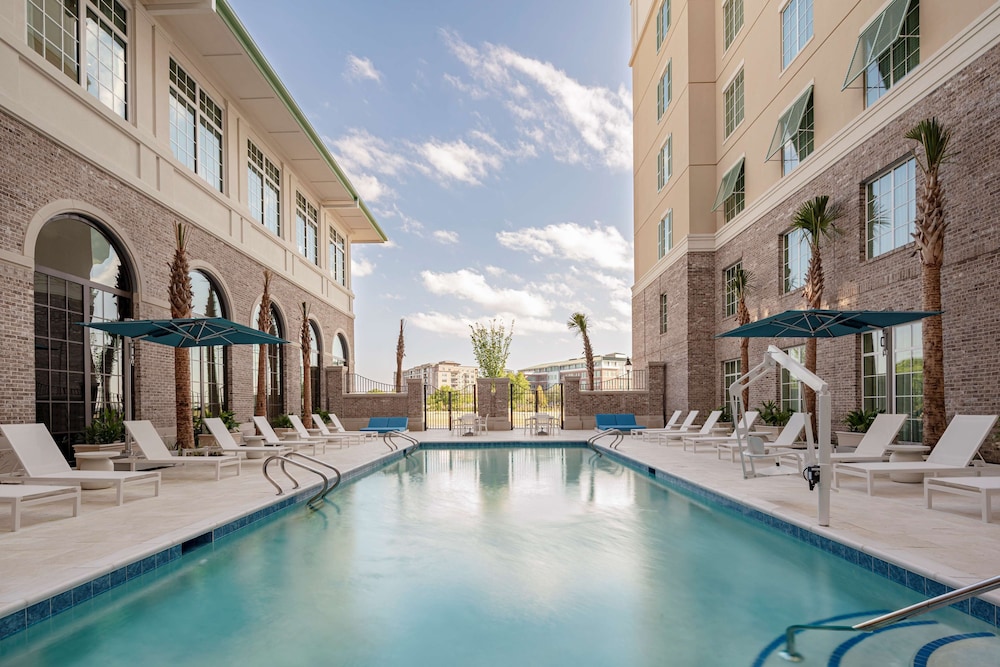Embassy Suites by Hilton Charleston Harbor Mt. Pleasant - photo 17