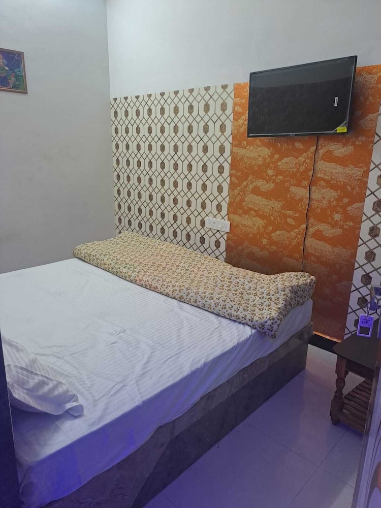 Hotel divine and restaurant — Pratapgarh — photo 3