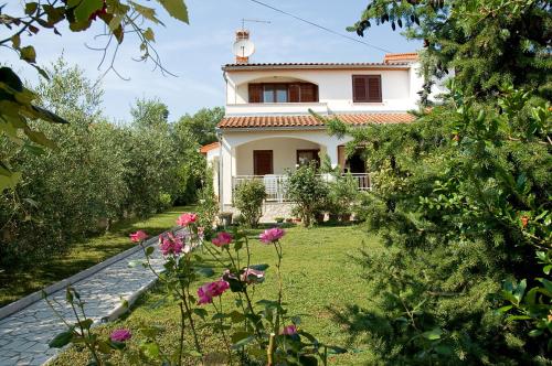 Holiday Home Magnolia — 4-Star Luxury Hotel in Porec, Croatia