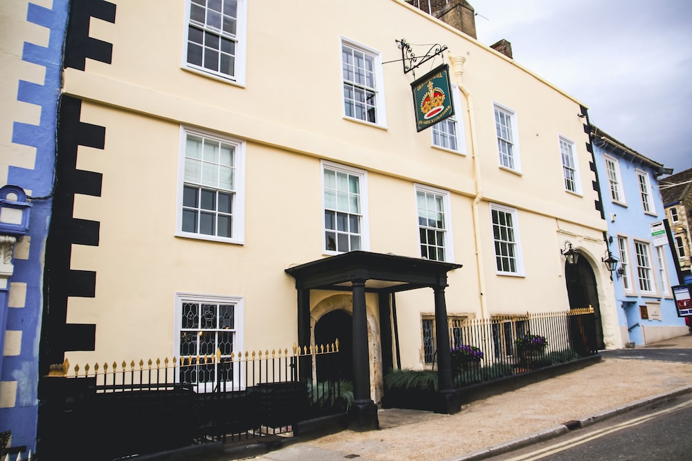 The Old Crown Coaching Inn — Swindon