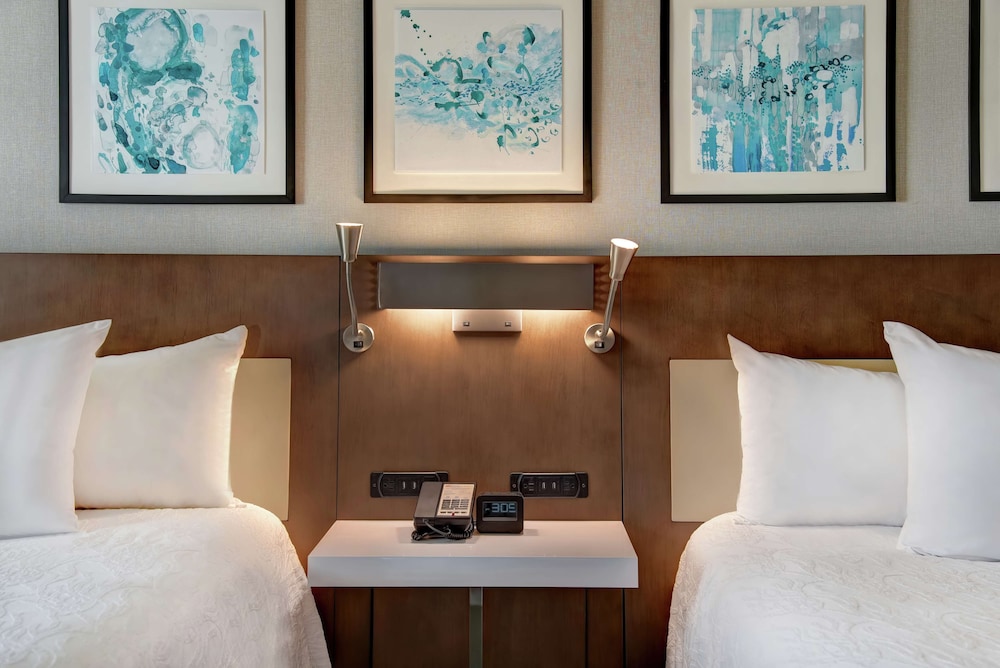 Hilton Garden Inn Kansas City - photo 9