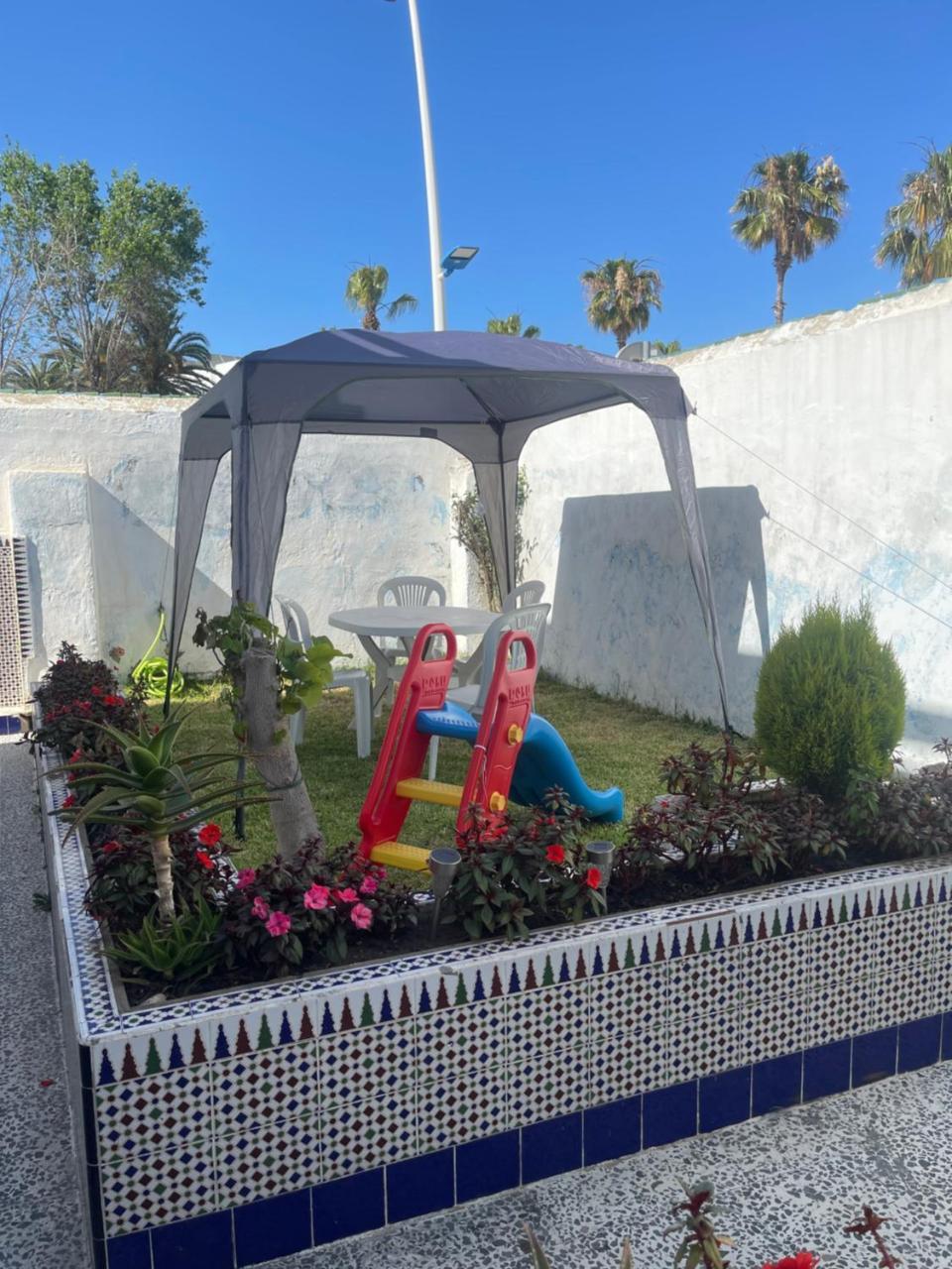 Ryad - carbon neutral hotel in Martil