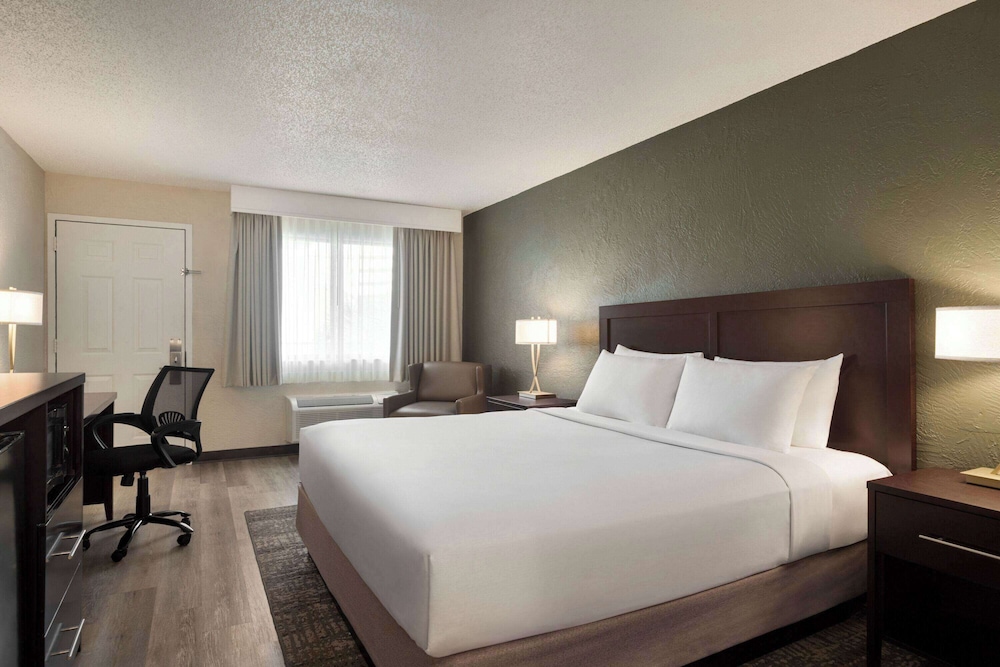 Mai Hana Hotel & Suites International Drive - photo 18
