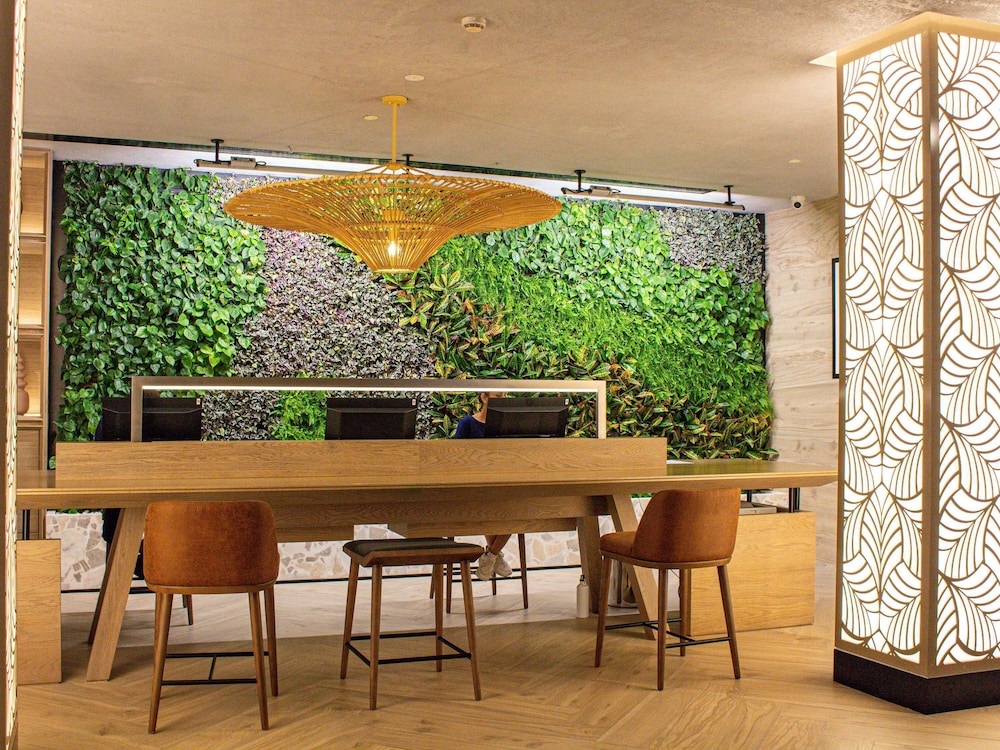 Ibis World Trade Centre