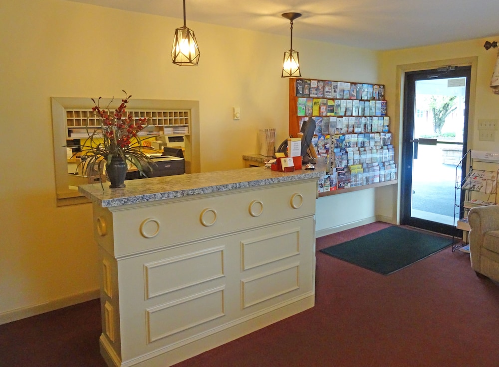 Amish Country Motel - photo 5