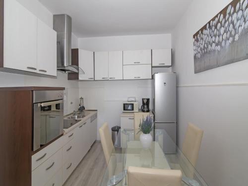 Apartments Isabora Two Bedroom Apartment with Terrace and Partial Sea View Nea