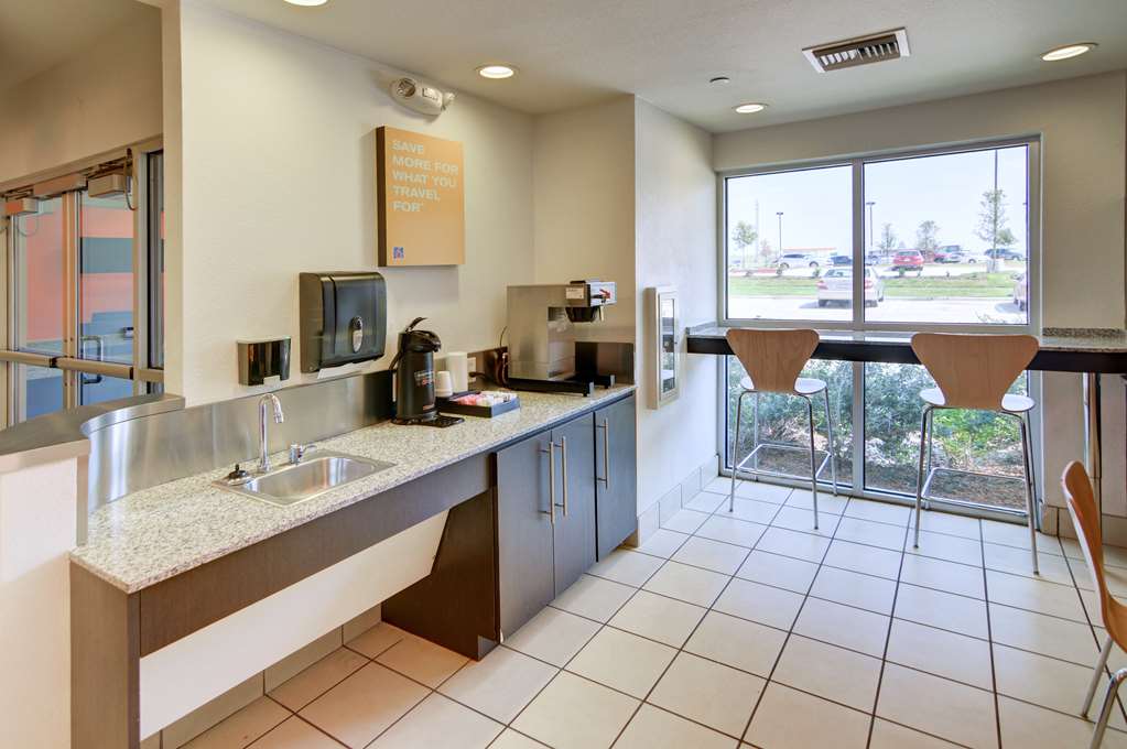 Motel 6 Roanoke TX Northlake Speedway - photo 20