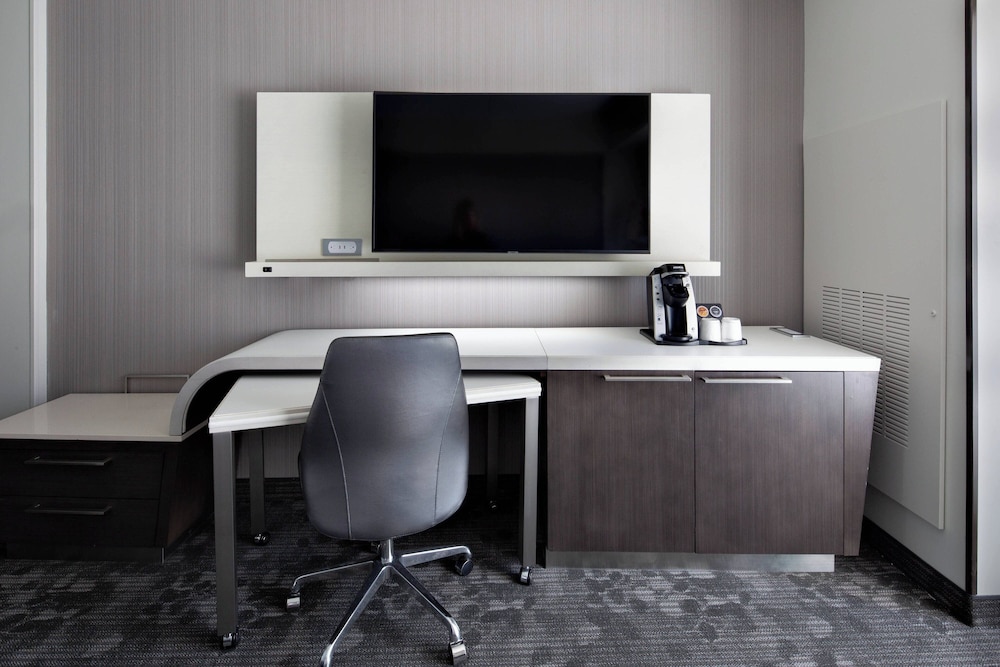 Courtyard by Marriott Knoxville Downtown - photo 9