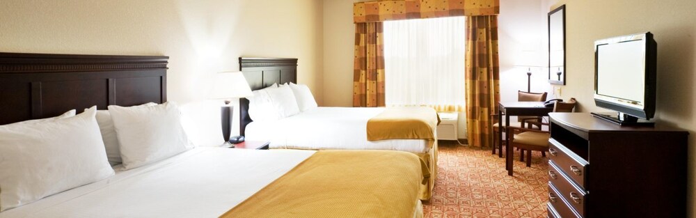 Lake Texoma Inn and Suites - photo 8