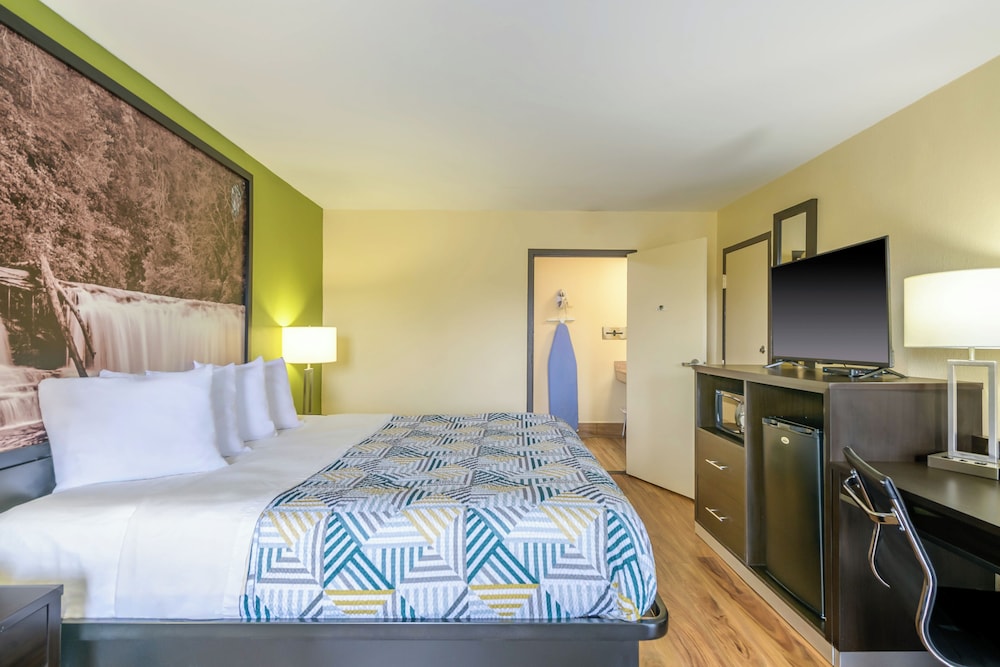 Motel 6 Forsyth GA Tift College - photo 18
